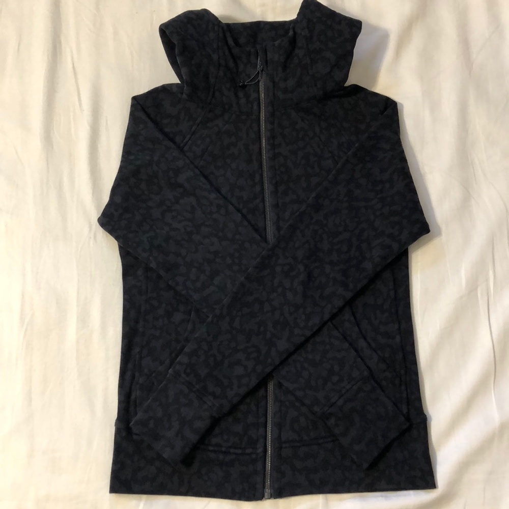 Lululemon black and grey leopard jacket